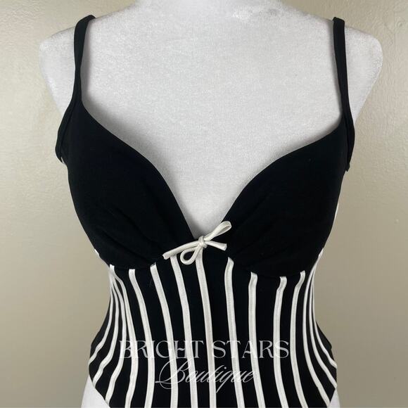Extremely Rare Bustier ASO Phoebe Halliwell Charmed ALT Black White Corset - Picture 8 of 9